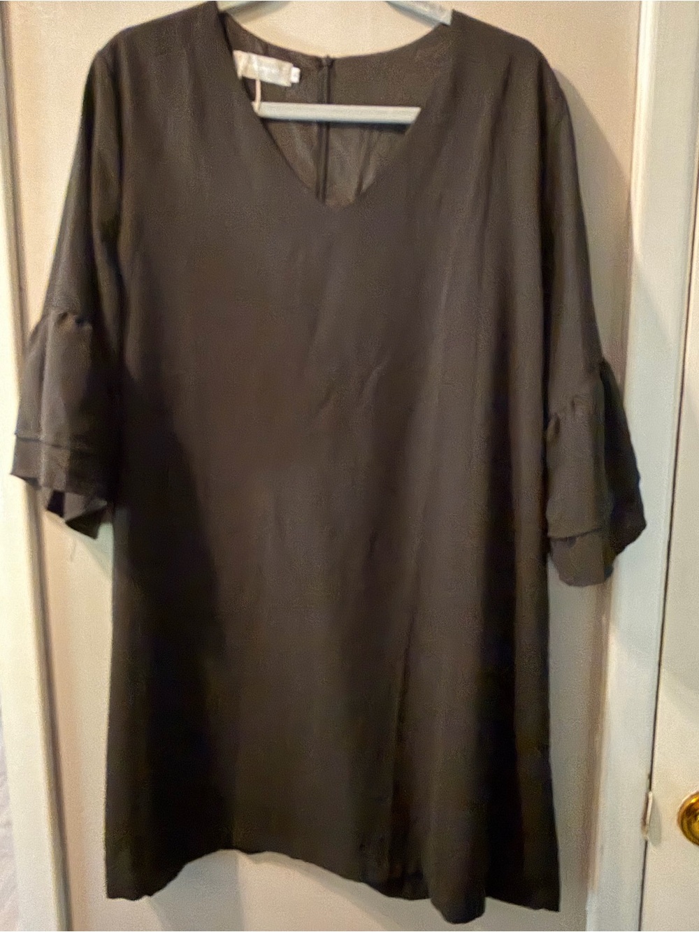 Belongsci Black V-Neck dress with layered ruffle sleeve.